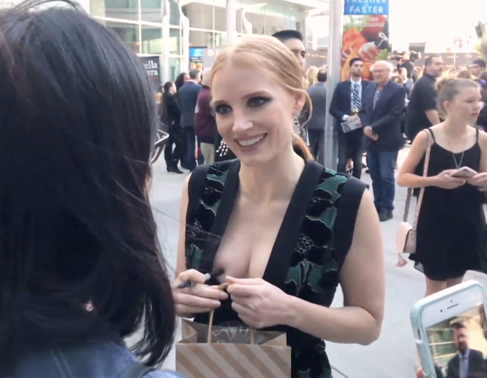 Jessica Chastain Signing autograph at the Zookeeper's Wife  movie premiere